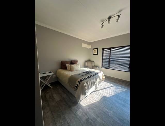 3 BEDROOM TOWNHOUSE FOR SALE IN GLENVISTA
